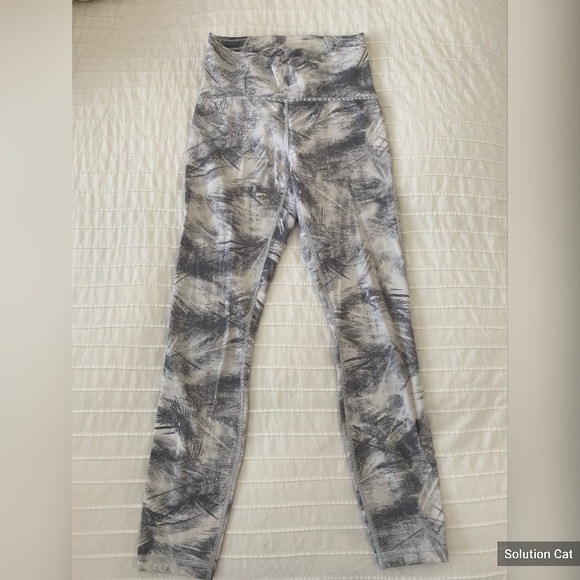 Lululemon Marbled Legging 25” - Picture 1 of 3